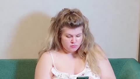 Snapshot of love_wiggy18 chatting on December 2024 12:58:01 PM Ally online show from December 2024 12:58:01 PM