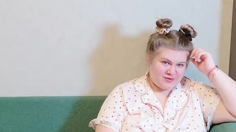 Snapshot of love_wiggy18 chatting on December 2024 01:22:02 PM Ally online show from December 2024 01:22:02 PM