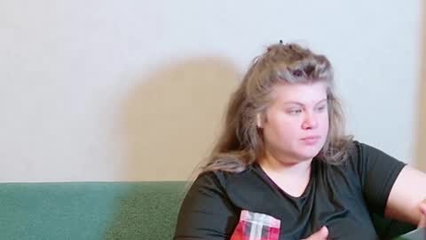 Snapshot of love_wiggy18 chatting on December 2024 02:16:02 PM Ally online show from December 2024 02:16:02 PM