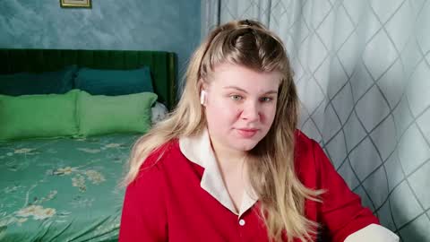 Snapshot of love_wiggy18 chatting on December 2024 12:49:01 PM Ally online show from December 2024 12:49:01 PM