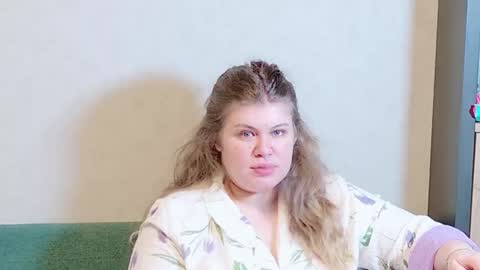 Snapshot of love_wiggy18 chatting on January 2025 02:25:01 PM Ally online show from January 2025 02:25:01 PM