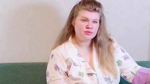 Snapshot of love_wiggy18 chatting on January 2025 10:21:02 AM Ally online show from January 2025 10:21:02 AM