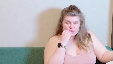 Snapshot of love_wiggy18 chatting on January 2025 01:05:01 PM Ally online show from January 2025 01:05:01 PM