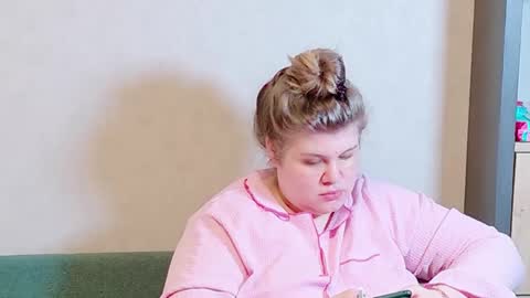 Snapshot of love_wiggy18 chatting on January 2025 09:48:01 AM Ally online show from January 2025 09:48:01 AM