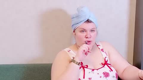 Snapshot of love_wiggy18 chatting on February 2025 10:30:01 AM Ally online show from February 2025 10:30:01 AM