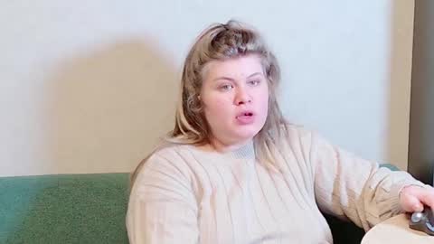 Snapshot of love_wiggy18 chatting on February 2025 02:32:01 PM Ally online show from February 2025 02:32:01 PM