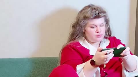 Snapshot of love_wiggy18 chatting on February 2025 02:12:02 PM Ally online show from February 2025 02:12:02 PM