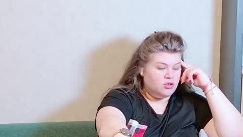 Snapshot of love_wiggy18 chatting on February 2025 12:38:02 PM Ally online show from February 2025 12:38:02 PM