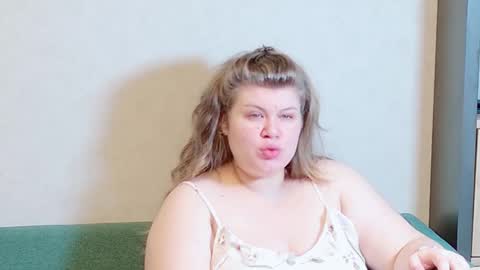 Snapshot of love_wiggy18 chatting on February 2025 09:20:02 AM Ally online show from February 2025 09:20:02 AM