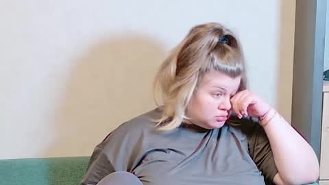 Snapshot of love_wiggy18 chatting on February 2025 09:54:01 AM Ally online show from February 2025 09:54:01 AM