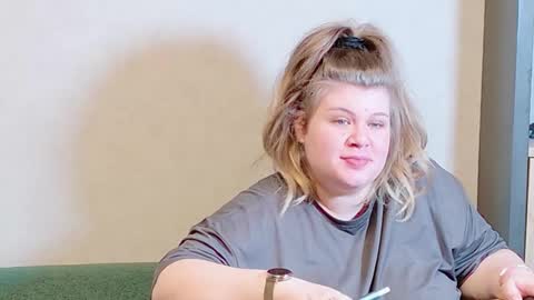 Snapshot of love_wiggy18 chatting on February 2025 03:59:02 PM Ally online show from February 2025 03:59:02 PM