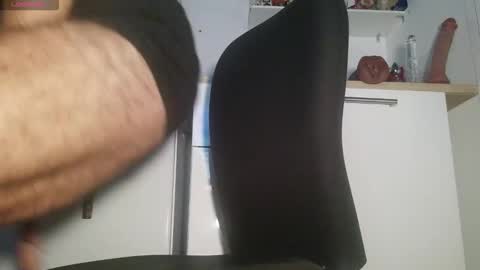 Liam online show from October 2025 07:36:02 PM