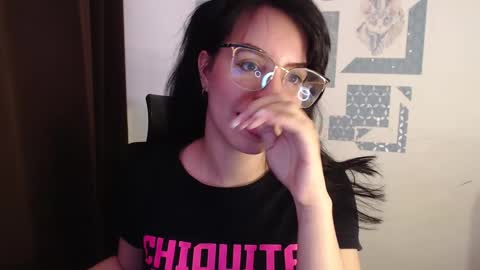 Snapshot of lovebunny_01 chatting on December 2024 11:06:02 PM IAmBunny online show from December 2024 11:06:02 PM