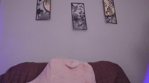 katalina   online show from May 2026 03:25:01 AM