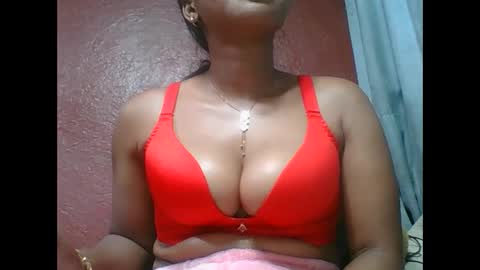 Snapshot of loveinlife750427 chatting on October 2025 06:28:02 PM loveinlife750427 online show from October 2025 06:28:02 PM