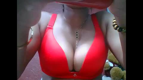 Snapshot of loveinlife750427 chatting on October 2025 08:01:01 AM loveinlife750427 online show from October 2025 08:01:01 AM