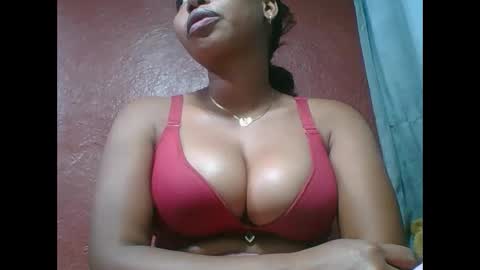 Snapshot of loveinlife750427 chatting on October 2025 05:40:01 AM loveinlife750427 online show from October 2025 05:40:01 AM