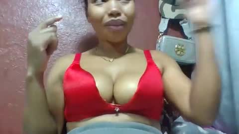 Snapshot of loveinlife750427 chatting on April 2026 06:00:02 AM loveinlife750427 online show from April 2026 06:00:02 AM