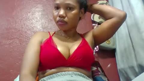 Snapshot of loveinlife750427 chatting on May 2026 02:17:01 AM loveinlife750427 online show from May 2026 02:17:01 AM