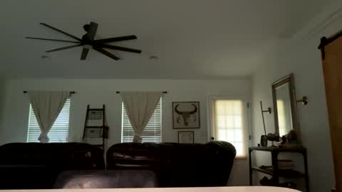 Love online show from September 2025 11:05:02 PM