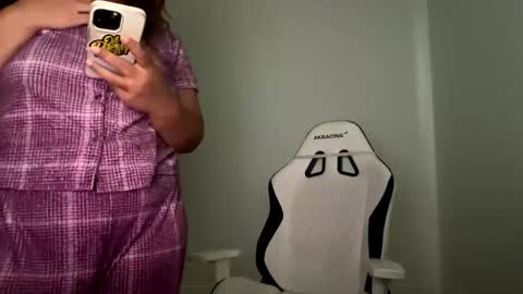 Love online show from December 2025 07:33:02 PM