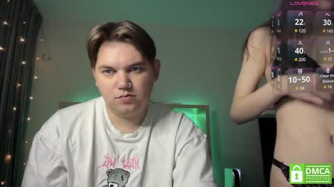 Snapshot of lovelly_mooncouple chatting on January 2025 06:49:01 AM Mileena and Oliver online show from January 2025 06:49:01 AM