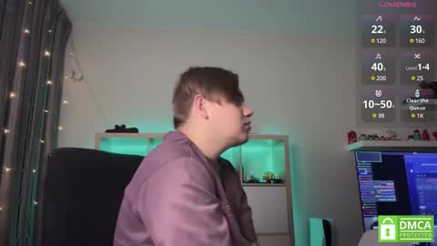 Snapshot of lovelly_mooncouple chatting on February 2025 03:27:01 PM Mileena and Oliver online show from February 2025 03:27:01 PM