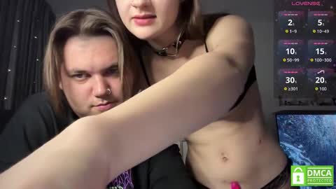 Snapshot of lovelly_mooncouple chatting on October 2025 09:13:02 PM Mileena and Oliver online show from October 2025 09:13:02 PM