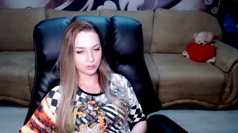 private open online show from April 2026 04:01:01 PM