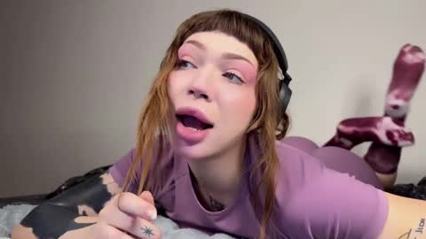 Snapshot of lovelorn_ chatting on December 2024 05:15:02 AM Elsa online show from December 2024 05:15:02 AM