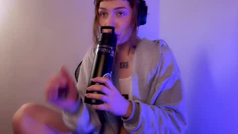 Snapshot of lovelorn_ chatting on January 2025 05:45:02 AM Elsa online show from January 2025 05:45:02 AM