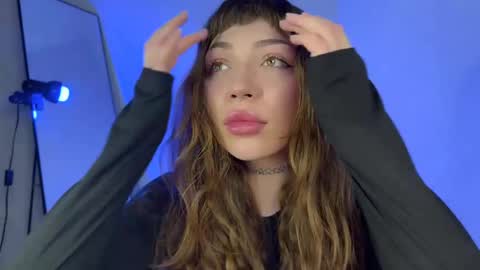 Snapshot of lovelorn_ chatting on March 2025 04:43:02 AM Elsa online show from March 2025 04:43:02 AM