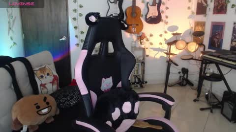 Snapshot of lovely_cass chatting on March 2026 11:43:01 PM Cassie online show from March 2026 11:43:01 PM