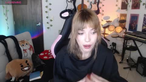 Snapshot of lovely_cass chatting on March 2026 12:40:01 AM Cassie online show from March 2026 12:40:01 AM