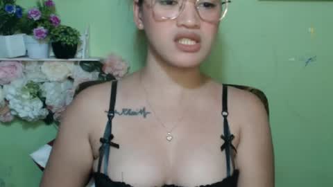 Snapshot of lovely_chicky06 chatting on March 2026 03:54:01 AM hearty2 Hey guys Im Jess online show from March 2026 03:54:01 AM