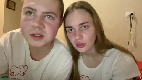 lovely_couple00 online show from February 2026 03:38:02 PM