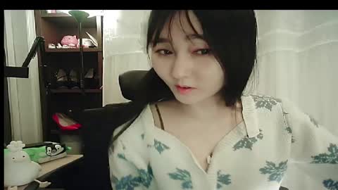 DANA KIM online show from November 2025 12:49:01 PM