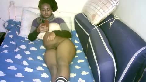 Snapshot of lovely_ebonies2 chatting on March 2026 04:50:01 AM lovely_ebonies2 online show from March 2026 04:50:01 AM