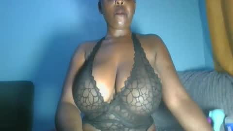 lovely_ebonysweet online show from June 2026 09:52:01 PM