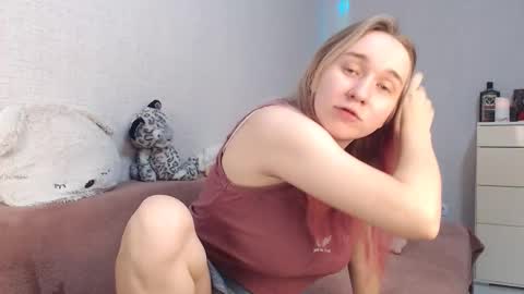 Snapshot of lovely_hayley chatting on October 2025 11:28:02 PM Lovely Hayley online show from October 2025 11:28:02 PM