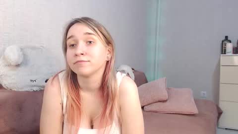 Snapshot of lovely_hayley chatting on November 2025 09:26:02 PM Lovely Hayley online show from November 2025 09:26:02 PM