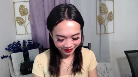 lovely_lianne online show from April 2026 11:39:02 AM