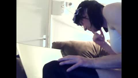 Snapshot of lovely_me165244 chatting on February 2025 10:09:02 PM mooie man online show from February 2025 10:09:02 PM