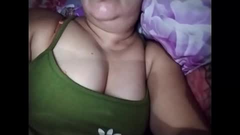 lovely_orchid online show from October 2025 09:51:02 AM