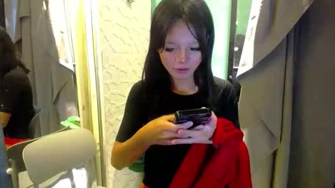 Thea  online show from May 2026 08:25:02 PM