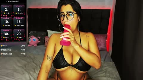 Snapshot of lovely_violet13 chatting on February 2025 08:56:01 PM lovely violet13 online show from February 2025 08:56:01 PM