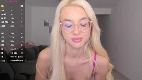 lovelybianca_ online show from April 2026 08:31:01 PM