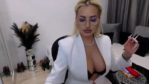 PrAllinXXXa online show from October 2025 10:58:01 PM