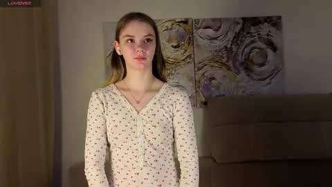 lovelygracee online show from November 2025 02:16:01 PM