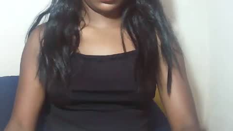 lovelylarra online show from February 2026 11:25:02 AM